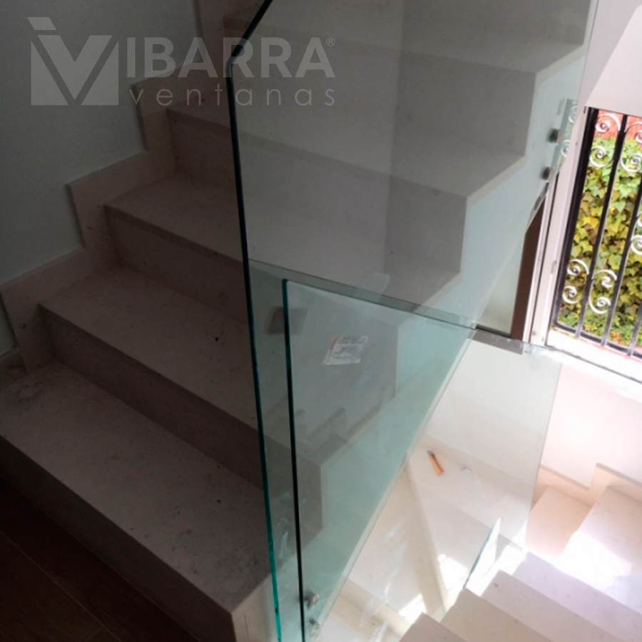 Foto “marca-de-agua-ibarra4”  de la galería Tiro de escalera | Ibarra Ventanas
