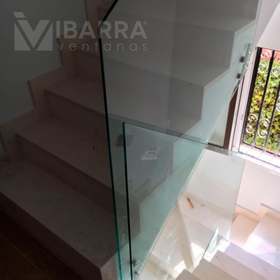 Foto “marca-de-agua-ibarra7”  de la galería Tiro de escalera | Ibarra Ventanas